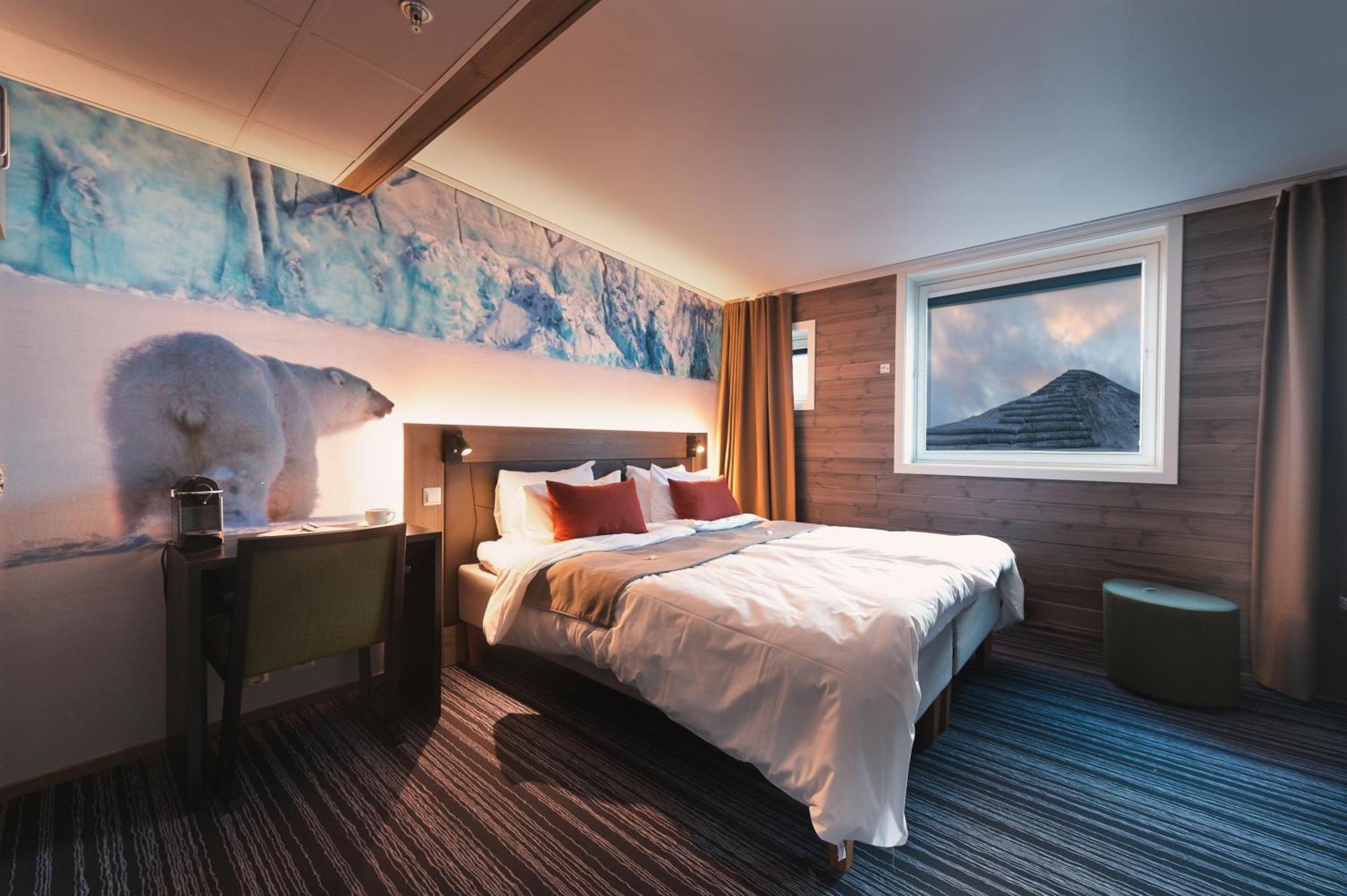 สวัลบาร์ด โฮเต็ล โปลฟาเรเรน Hotel ลองเยียร์เบียน ภายนอก รูปภาพ