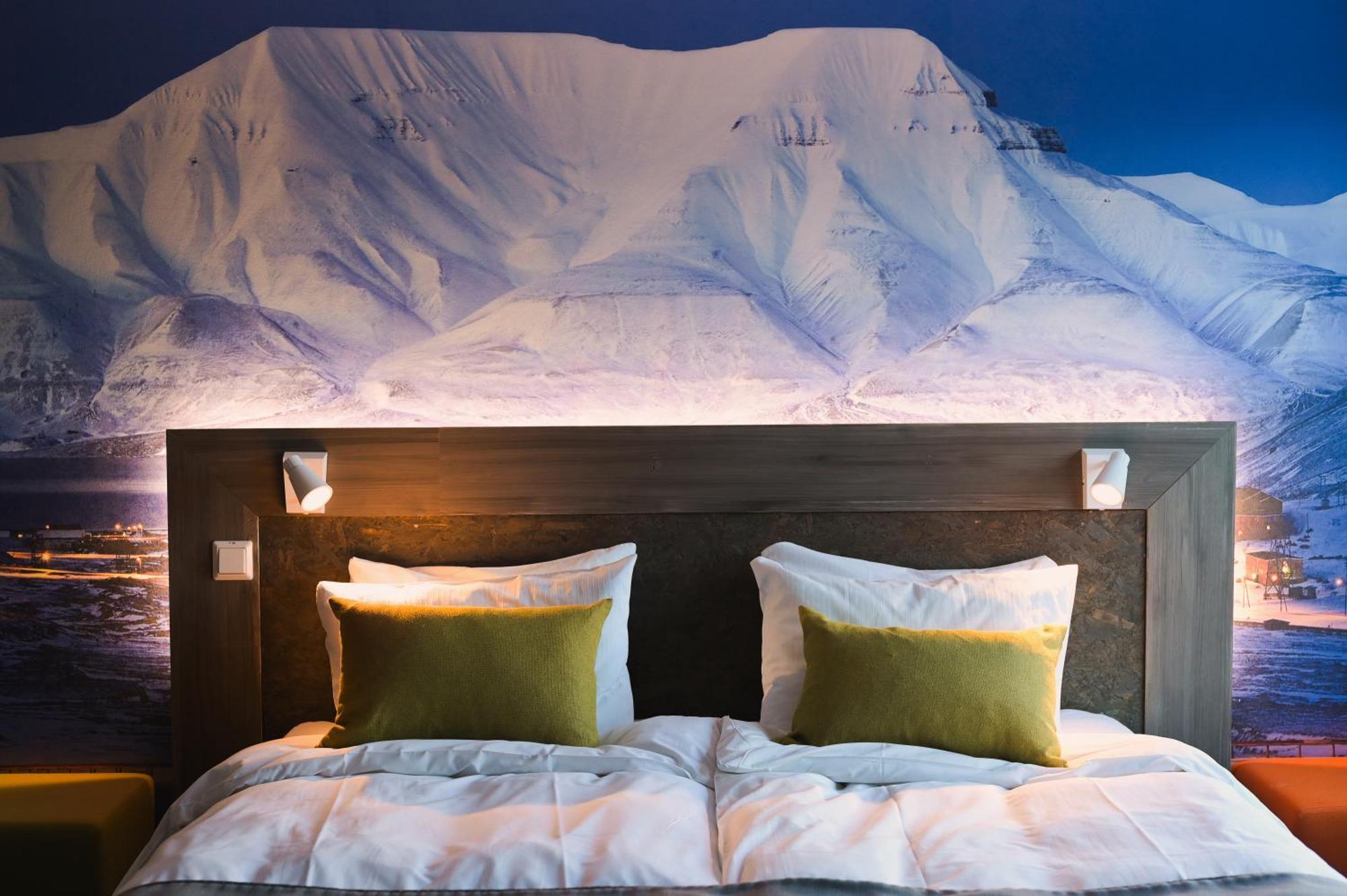 สวัลบาร์ด โฮเต็ล โปลฟาเรเรน Hotel ลองเยียร์เบียน ภายนอก รูปภาพ
