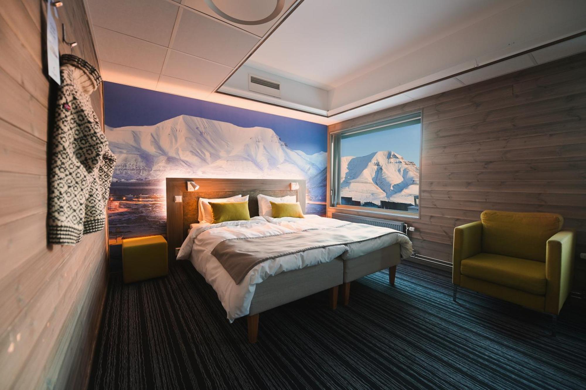 สวัลบาร์ด โฮเต็ล โปลฟาเรเรน Hotel ลองเยียร์เบียน ภายนอก รูปภาพ