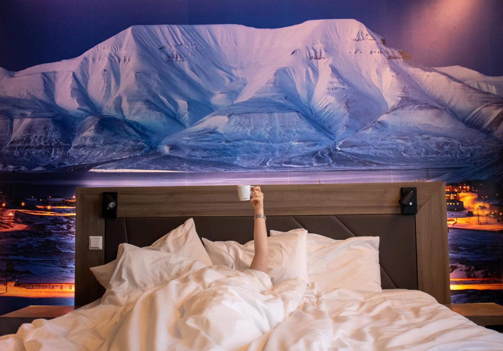 สวัลบาร์ด โฮเต็ล โปลฟาเรเรน Hotel ลองเยียร์เบียน ภายนอก รูปภาพ
