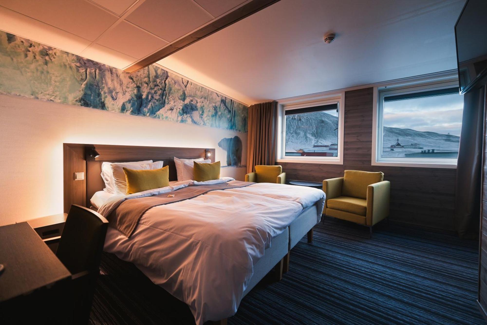 สวัลบาร์ด โฮเต็ล โปลฟาเรเรน Hotel ลองเยียร์เบียน ภายนอก รูปภาพ